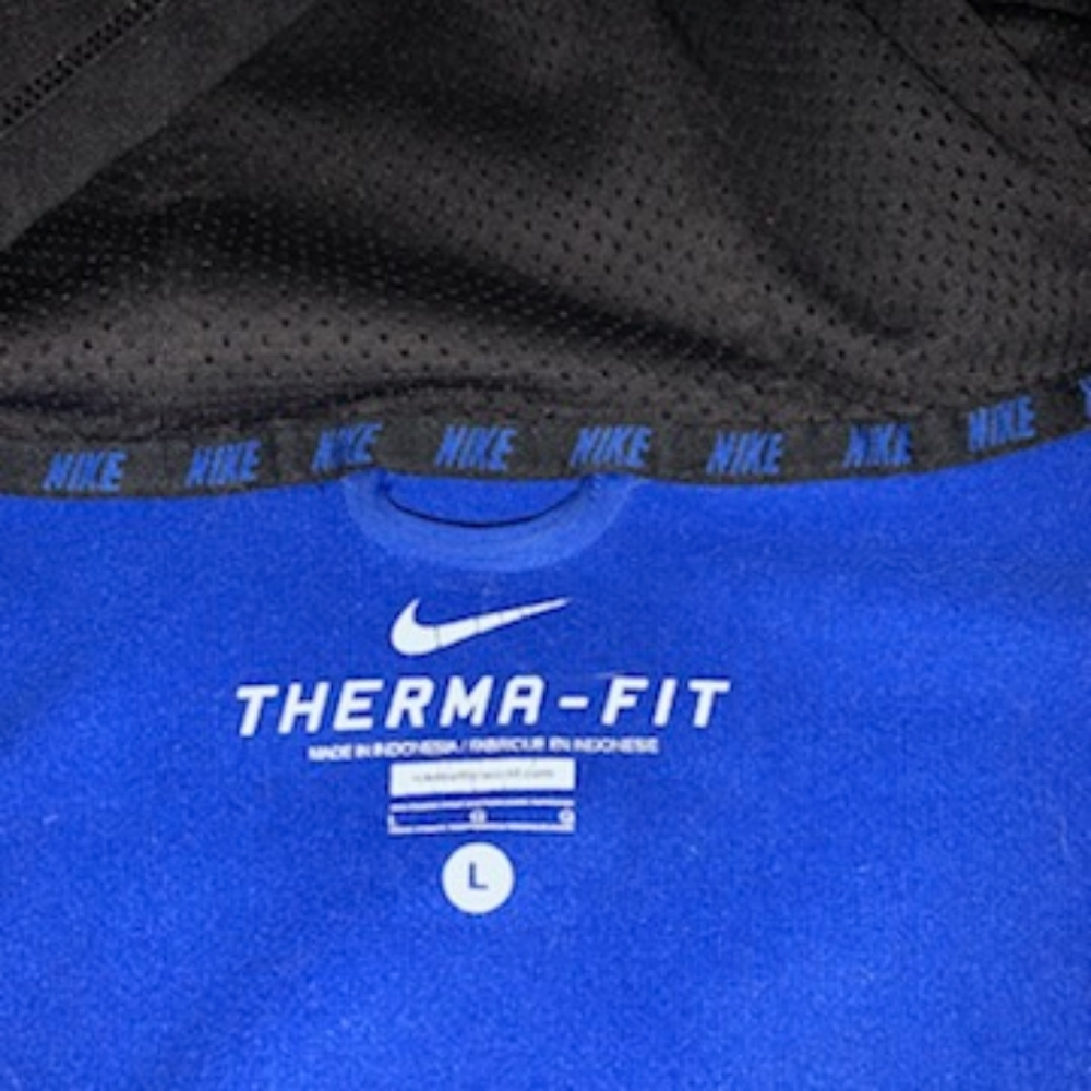 Nike Therma-Fit Hoodie - Picture 6 of 6